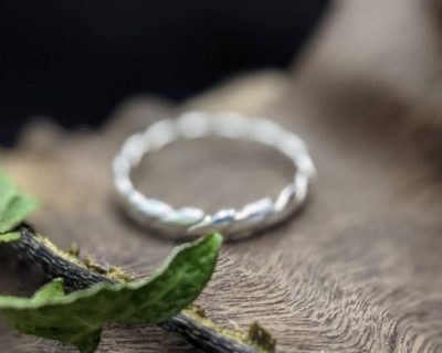 Twisted wedding ring
